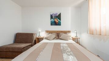 Basic Apartment, Garden View | 2 bedrooms, iron/ironing board, free WiFi