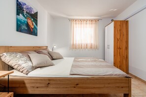 เบสิกอพาร์ทเมนท์, วิวสวน | วิวจากห้องพัก