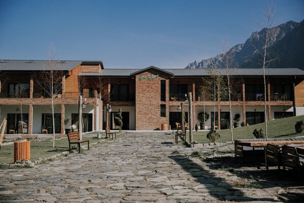 Mountain view - Green Sheep Boutique Hotel (Stepantsminda)
