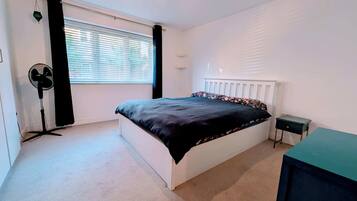 1 bedroom, iron/ironing board, Internet, bed sheets