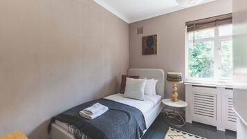 3 bedrooms, iron/ironing board, Internet, bed sheets
