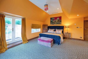 5 Schlafzimmer, Bügeleisen/Bügelbrett, WLAN, Bettwäsche