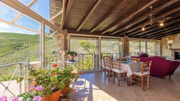 Standard Villa, Multiple Bedrooms (Villa Falcone) | Tempat makan