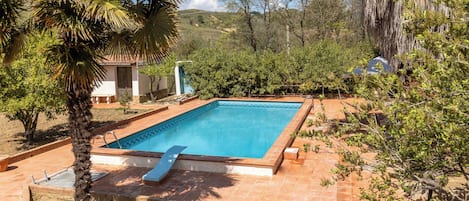 Standard-Villa, Mehrere Schlafzimmer (Villa Falcone) | Pool | Außenpool (je nach Saison geöffnet)