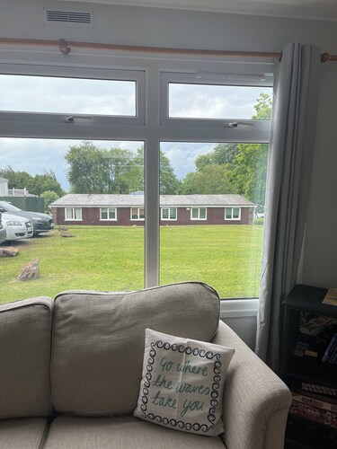 Sunshine chalet pet friendly sleeps 4