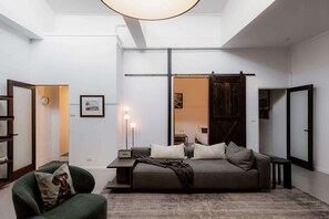 Télévision, espaces bureaux