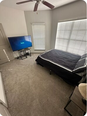 1 chambre, fer et planche à repasser, Wi-Fi, draps fournis