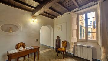 House, 3 Bedrooms | Living room