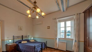 House, 3 Bedrooms | 3 bedrooms - The Arpino Suite - Vacation Rental by Owner (Arpino)