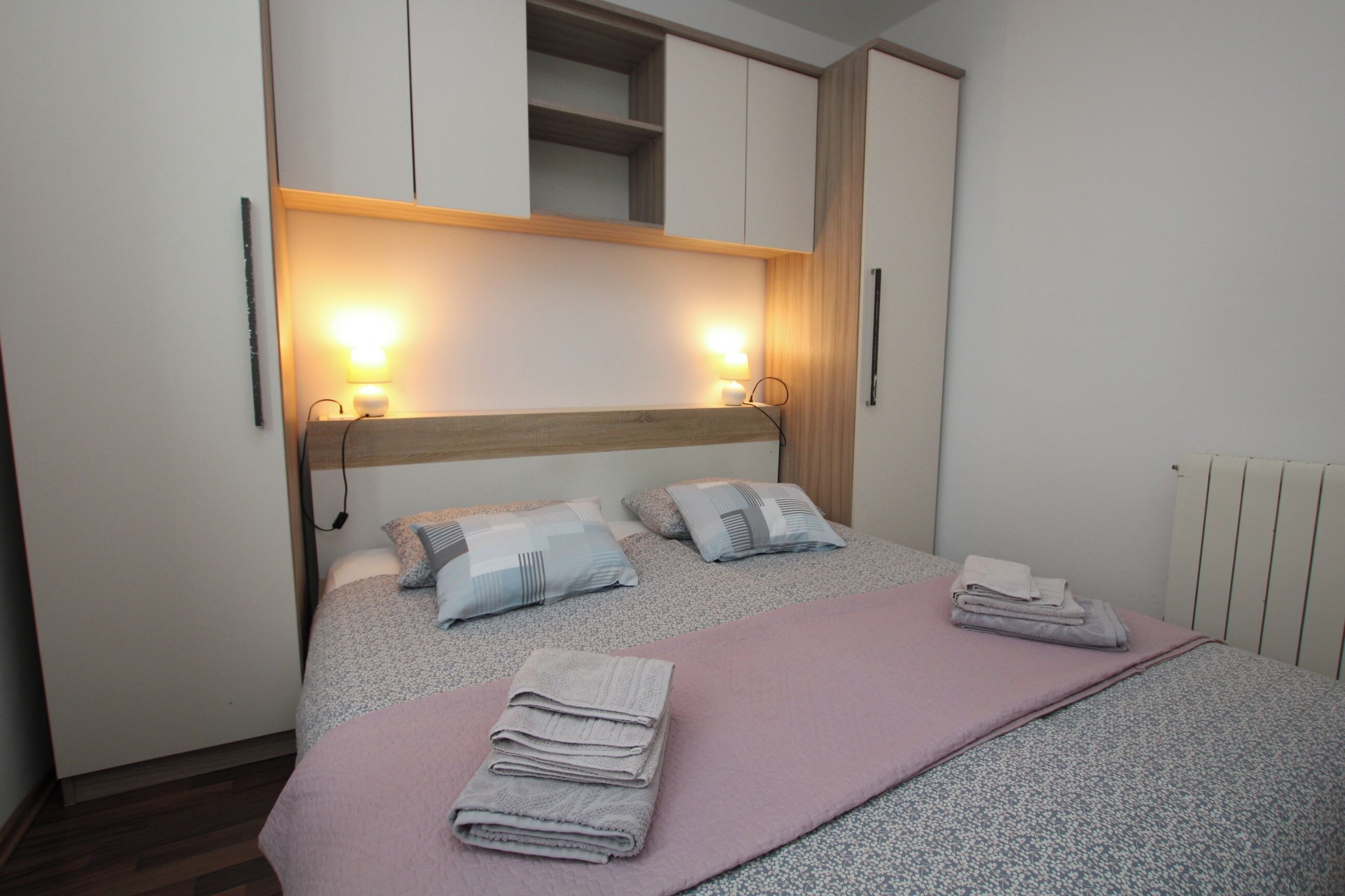 1 chambre, fer et planche à repasser, Wi-Fi gratuit, draps fournis