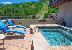 Et oppvarmet basseng