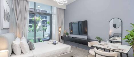 Bügeleisen/Bügelbrett, WLAN, Bettwäsche