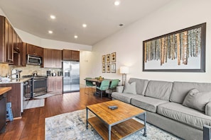 TV, fireplace, offices