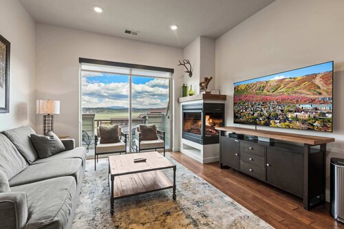 The Nook at Newpark-Mountain days Hot tub nights