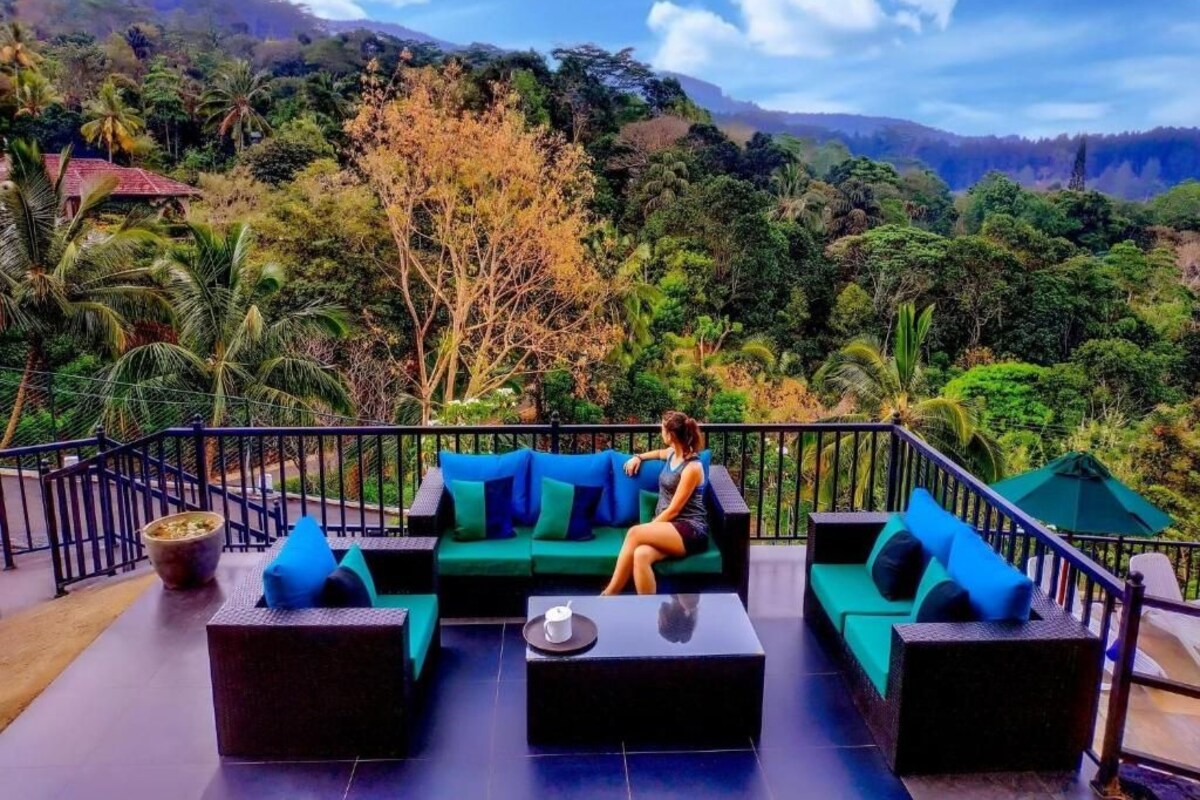 Deluxe Villa With Private Pool | Living area