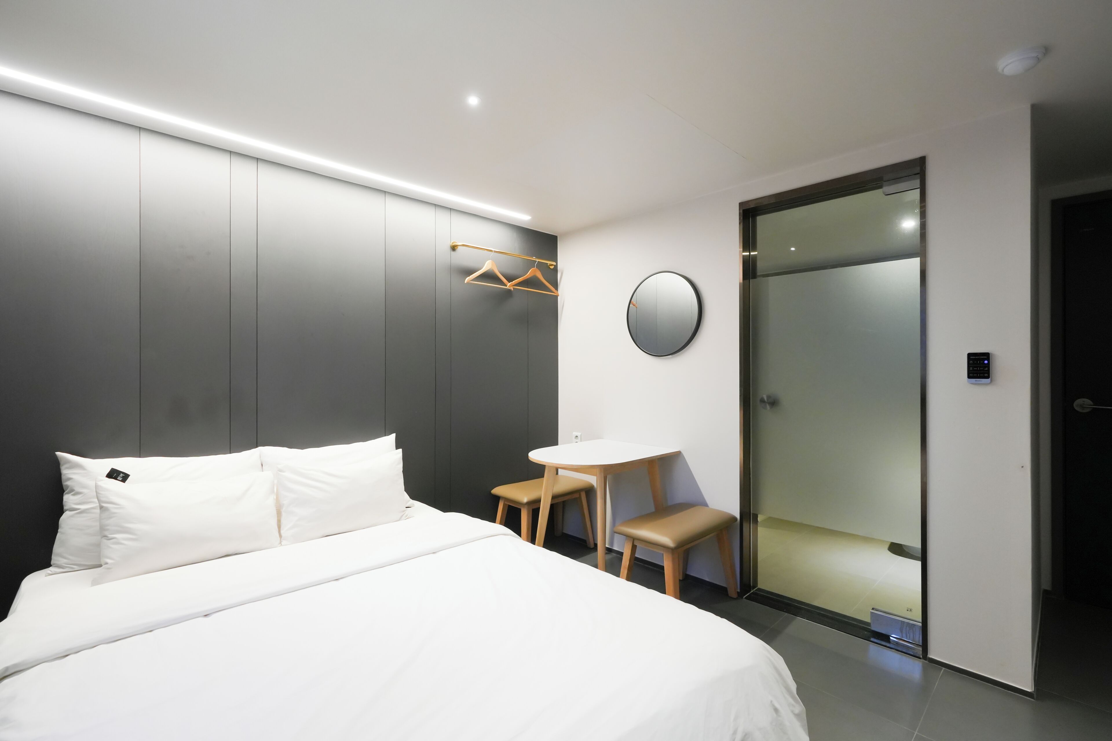 Foto - Yeongdeungpo HOTEL HOME  (6 Free OTTs • Smart TV • Wi-Fi in All Rooms)