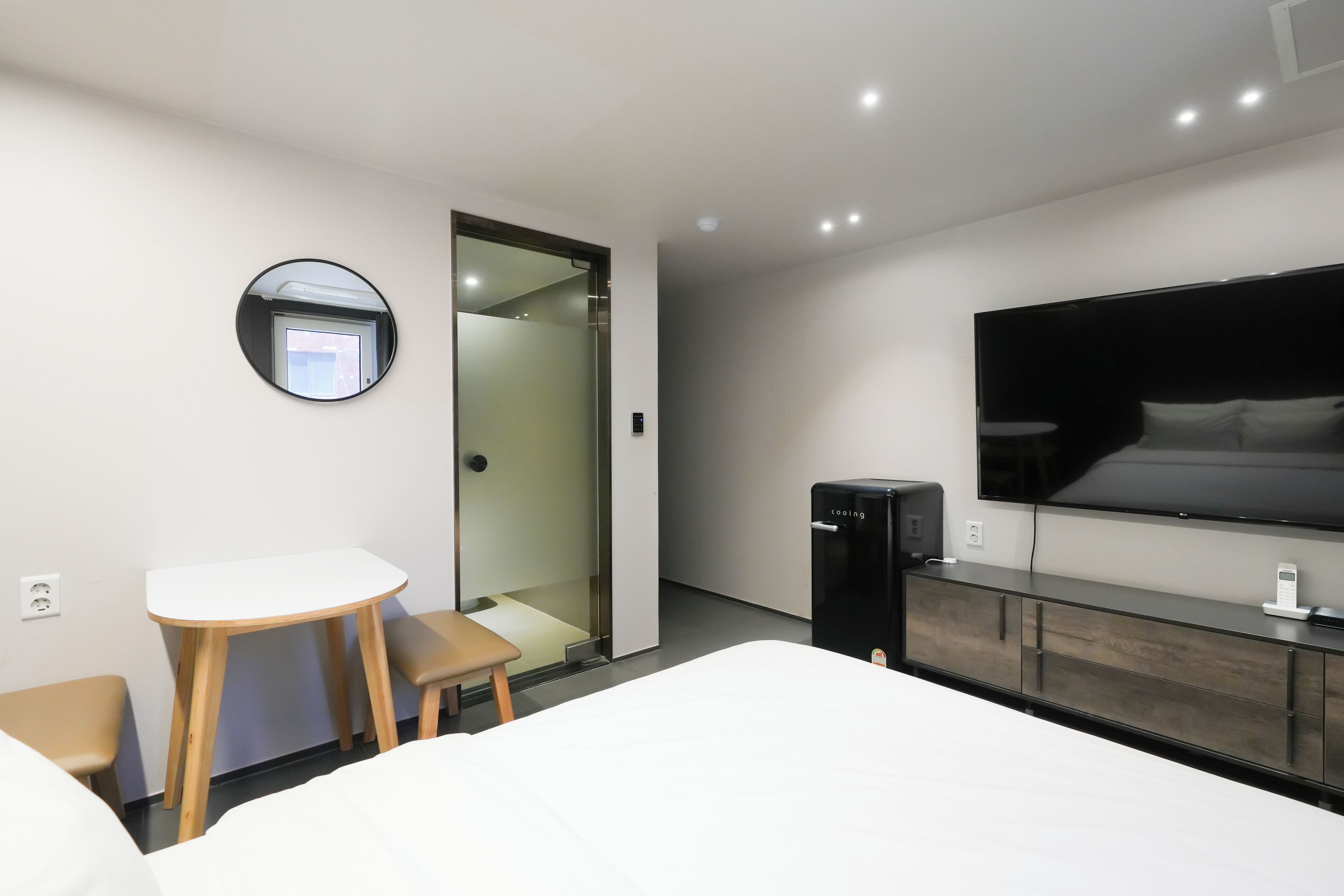 Foto - Yeongdeungpo HOTEL HOME  (6 Free OTTs • Smart TV • Wi-Fi in All Rooms)