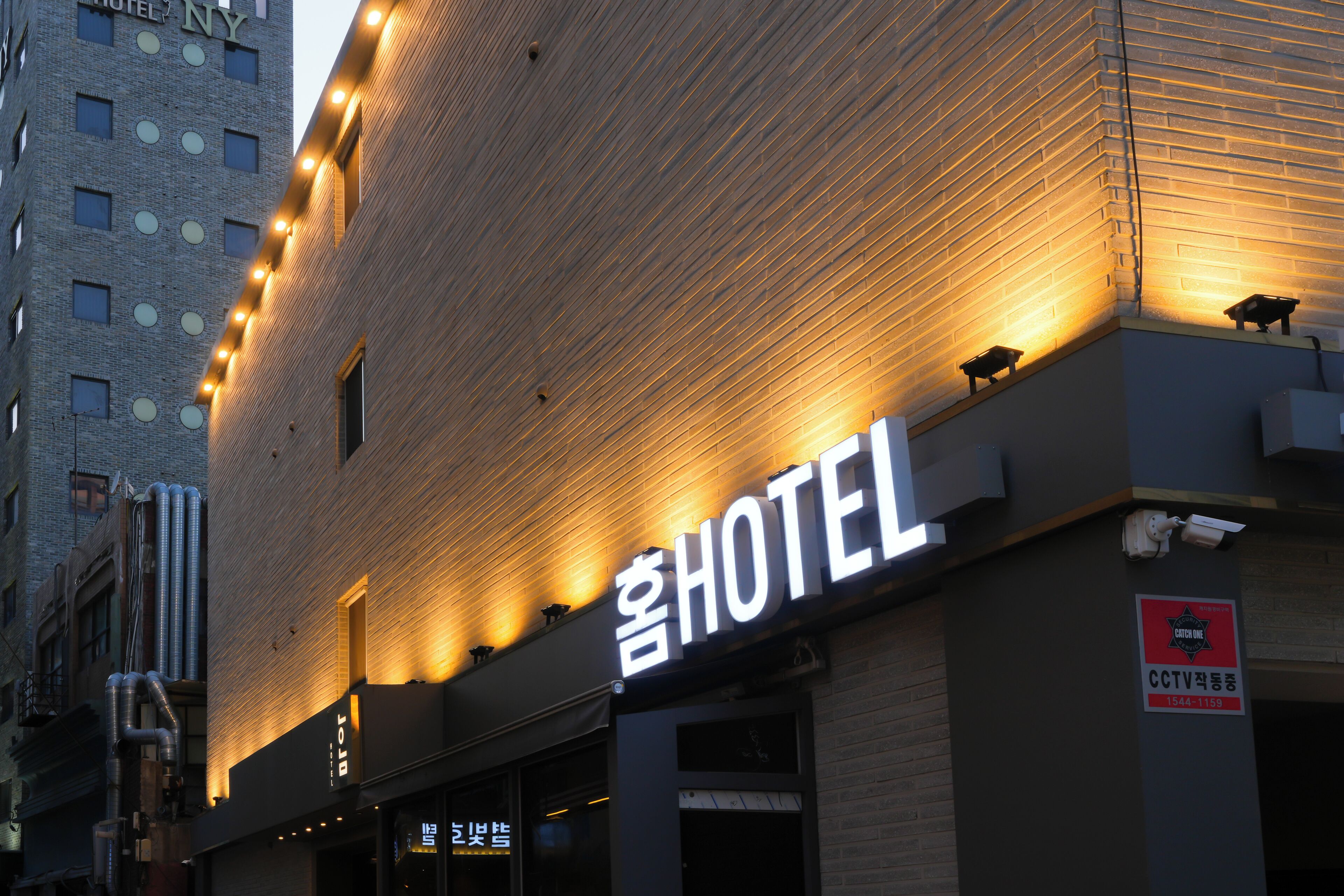 Foto - Yeongdeungpo HOTEL HOME  (6 Free OTTs • Smart TV • Wi-Fi in All Rooms)