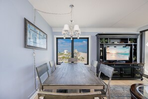 Condo, 3 habitaciones | Restaurantes