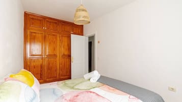 2 chambres, fer et planche Ă  repasser, Wi-Fi, draps fournis