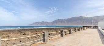 Roque del Oeste, 2A, junto al mar