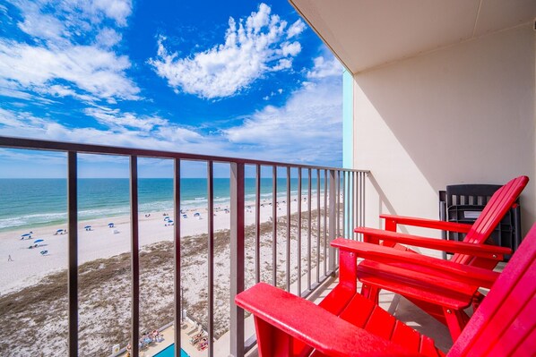 Condo, 2 Bedrooms | Property grounds