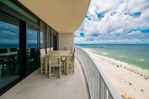 Condo, 3 habitaciones | Restaurante al aire libre