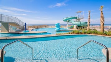 Condo, 3 Bedrooms | Kolam renang | Kolam renang tertutup, kolam renang terbuka