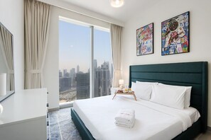 4 bedrooms, iron/ironing board, free WiFi, bed sheets