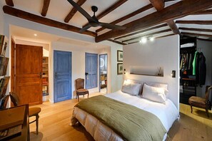 4 habitaciones, tabla de planchar con plancha y wifi gratis 