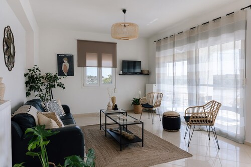 La Hacienda Cozy Home