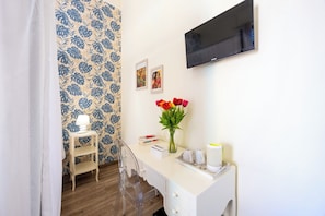 Superior Room, Balcony, City View