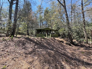 Exterior - Luxury Cottage in Cashiers Walk to Shops, Art, Dining, Coffee, The Village Green (Cashiers)