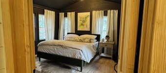 Luxury Designer Cottage in Walkable Downtown Cashiers