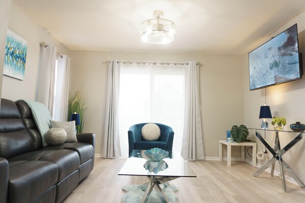 Smart TV, DVD player