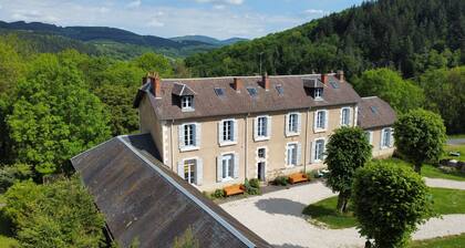 In het hart van natuurpark de Morvan, In onze compleet gerenoveerde Oude School