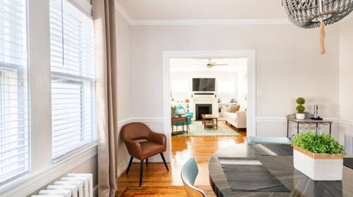 Inviting 3BR/2.5BA Home. 1 Miles from Casino