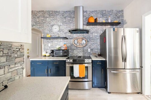 Inviting 3BR/2.5BA Home. 1 Miles from Casino