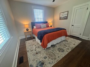 Iron/ironing board, travel cot, WiFi