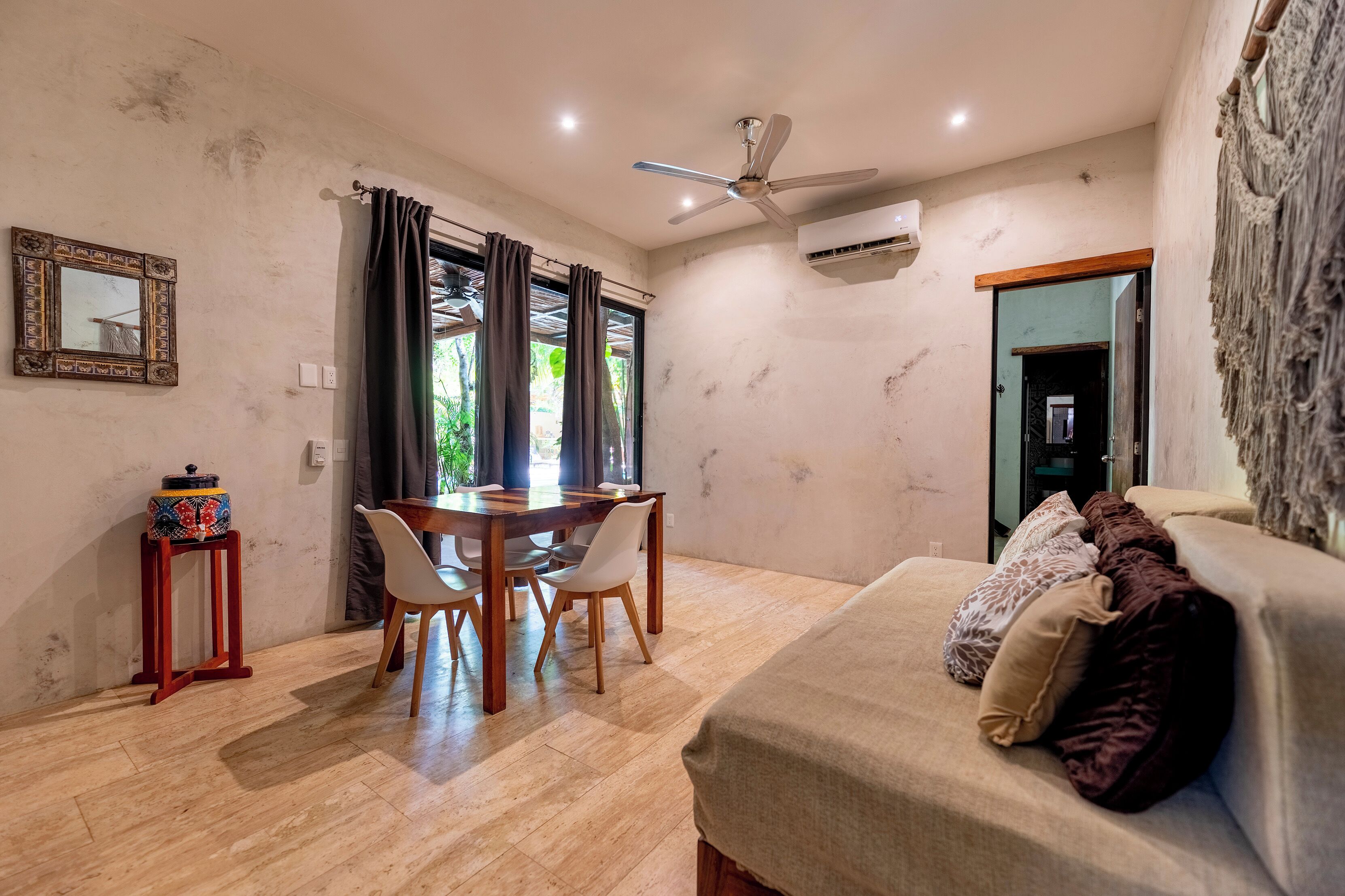 Appartement Familial, vue jardin, en bord de piscine | Coin séjour