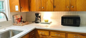 Charming 2-bedroom house with WiFi and AC in North Little Rock