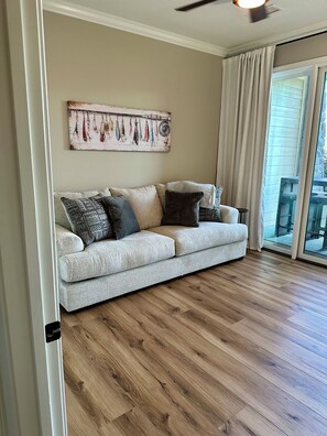 Smart TV, fireplace - Newly renovated 3 br 2 bath condo on beautiful Norris Lake! (Andersonville)