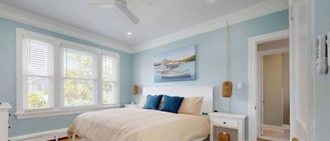 7 bedrooms, iron/ironing board, WiFi, bed sheets