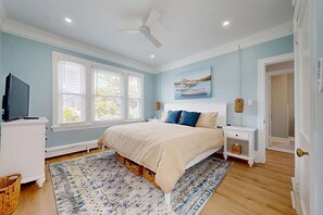 Iron/ironing board, travel crib, WiFi, bed sheets