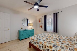 1 chambre, fer et planche à repasser, Wi-Fi gratuit, draps fournis