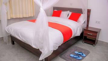 Desk, laptop workspace, free WiFi