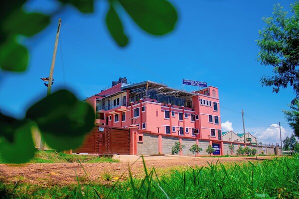 ด้านหน้าที่พัก