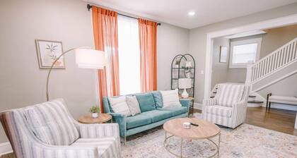 Victorian Modern 3bd/2bath - Meredith’s Place