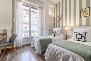 2 bedrooms, iron/ironing board, bed sheets