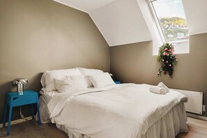 1 slaapkamer, een strijkplank/strijkijzer, reisbedje, wifi
